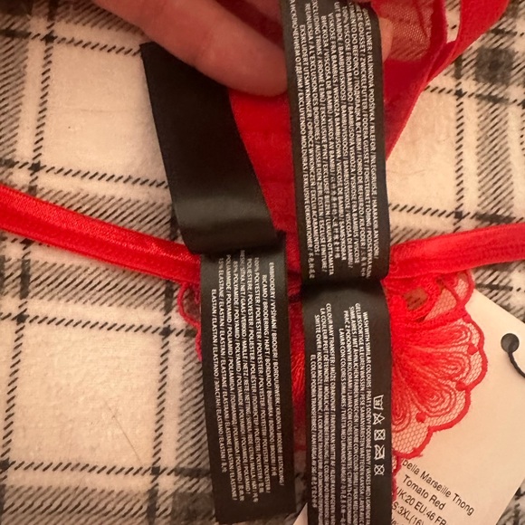 Blue Bella Marseille Embroidered Floral Bra &Thong Panies In Tomato Red NWT 40DD - Picture 14 of 16